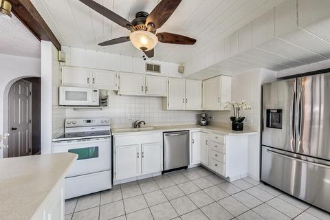 2269 Douglas Ave, Des Plaines, IL 60018 photo 5