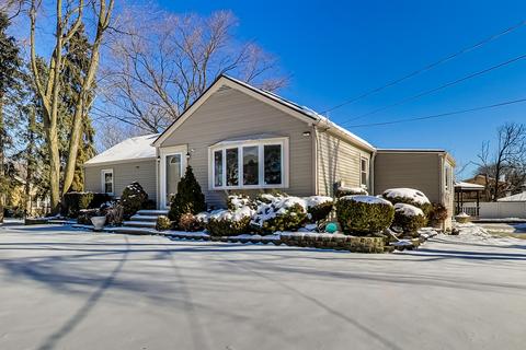 2269 Douglas Ave, Des Plaines, IL 60018 photo 2