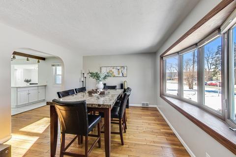 2269 Douglas Ave, Des Plaines, IL 60018 photo 3