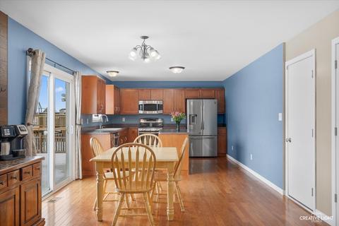 215 Arrowhead Dr, Minooka, IL 60447 photo 7