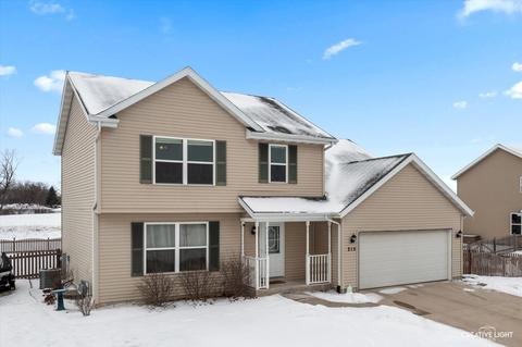 215 Arrowhead Dr, Minooka, IL 60447 photo 2