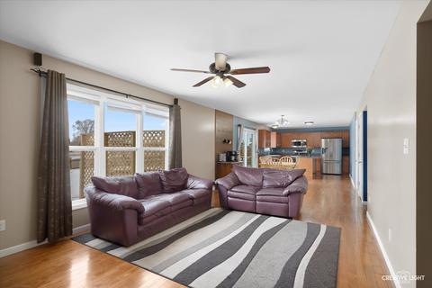 215 Arrowhead Dr, Minooka, IL 60447 photo 10