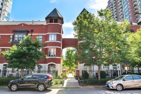 323 E 17th St, Chicago, IL 60616 photo 1