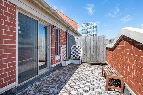 323 E 17th St, Chicago, IL 60616 photo 19