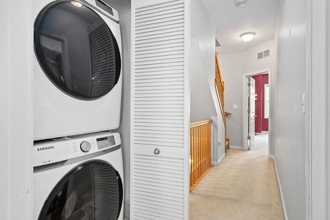 323 E 17th St, Chicago, IL 60616 photo 21