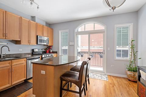 323 E 17th St, Chicago, IL 60616 photo 5