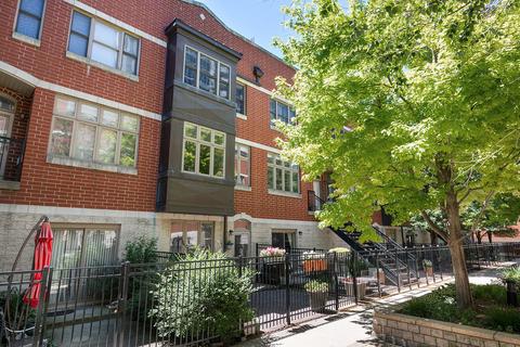323 E 17th St, Chicago, IL 60616 photo 22