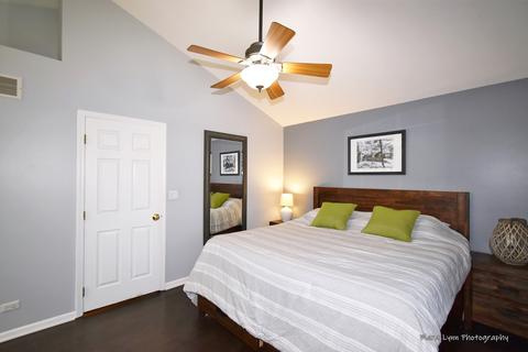 1360 Newcastle Ln, Bartlett, IL 60103 photo 20