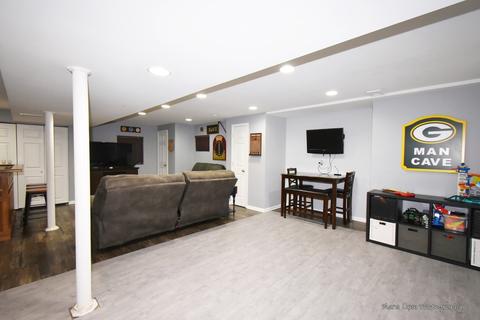 1360 Newcastle Ln, Bartlett, IL 60103 photo 37