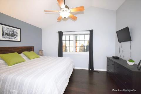 1360 Newcastle Ln, Bartlett, IL 60103 photo 21