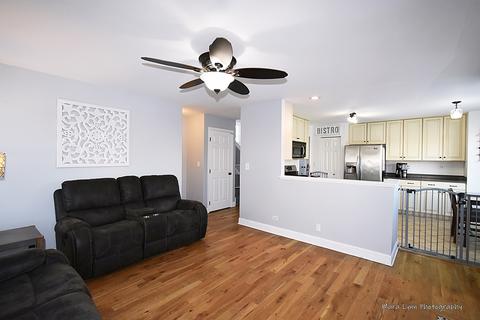 1360 Newcastle Ln, Bartlett, IL 60103 photo 15