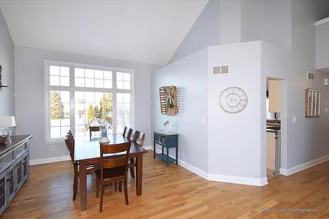 1360 Newcastle Ln, Bartlett, IL 60103 photo 5