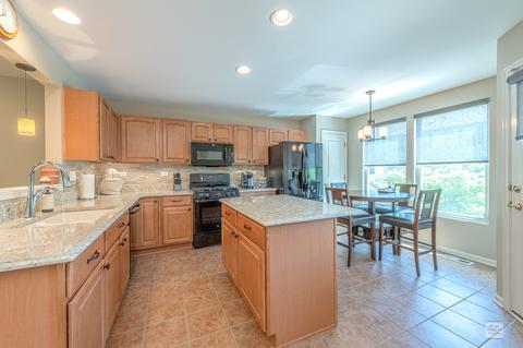 471 Conservatory Ln, Aurora, IL 60502 photo 9
