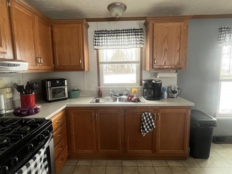 215 Silver St, Oakland, IL 61943 photo 8