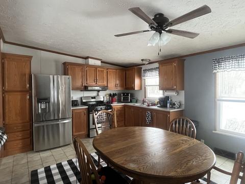 215 Silver St, Oakland, IL 61943 photo 7