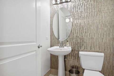450 E Waterside Dr #2502, Chicago, IL 60601 photo 14