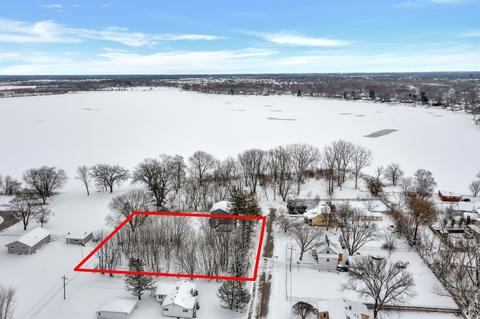 5204 W Pulaski Rd, Mchenry, IL 60050 photo 2