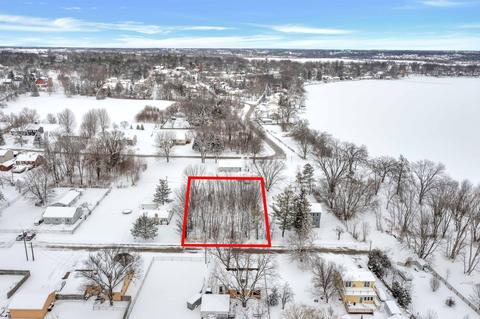 5204 W Pulaski Rd, Mchenry, IL 60050 photo 4
