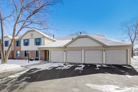 543 Greystone Ln #C2, Wheeling, IL 60090 photo 1