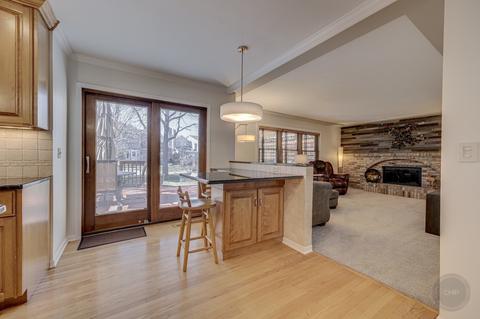 2453 Wendover Dr, Naperville, IL 60565 photo 6