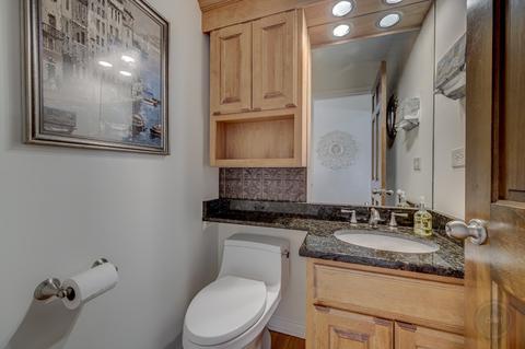 2453 Wendover Dr, Naperville, IL 60565 photo 14