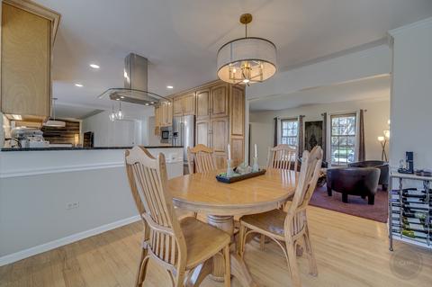 2453 Wendover Dr, Naperville, IL 60565 photo 7