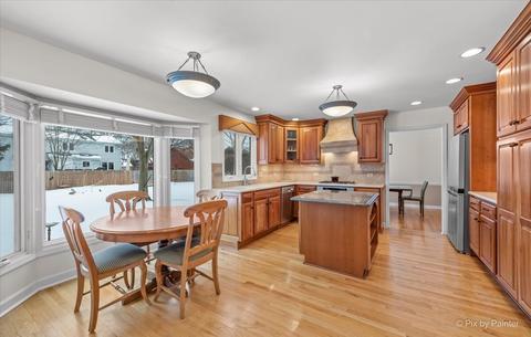 2019 Cromwell Dr, Wheaton, IL 60189 photo 9