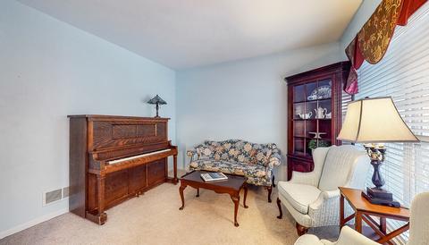 353 E Becker Pl, Sycamore, IL 60178 photo 8