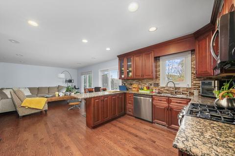 725 Greenview Ln, Wheeling, IL 60090 photo 18