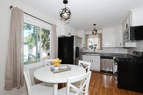 4990 Chambers Dr, Hoffman Estates, IL 60010 photo 7