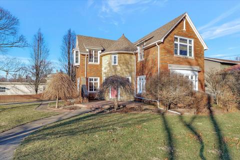 804 E Maple St E, Hoopeston, IL 60942 photo 2