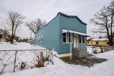 524 E 155th St, Phoenix, IL 60426
