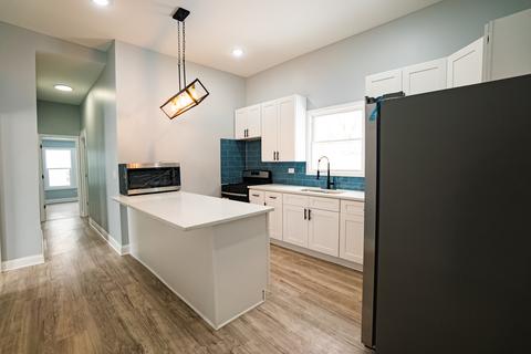 524 E 155th St, Phoenix, IL 60426 photo 5