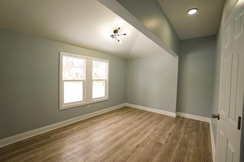 524 E 155th St, Phoenix, IL 60426 photo 17