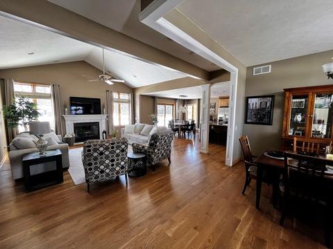 602 Commander Pl, Belvidere, IL 61008 photo 6