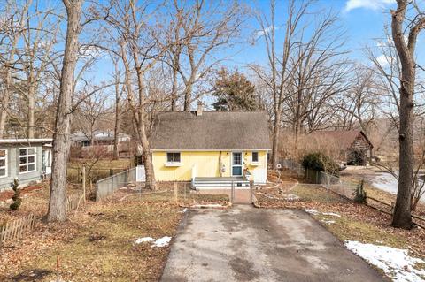 75 Willow Springs Ln, Plano, IL 60545 photo 2