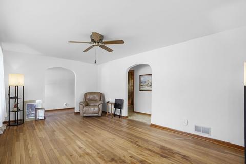 329 E Ardmore Ave, Roselle, IL 60172 photo 5