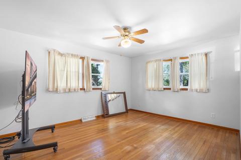 329 E Ardmore Ave, Roselle, IL 60172 photo 11