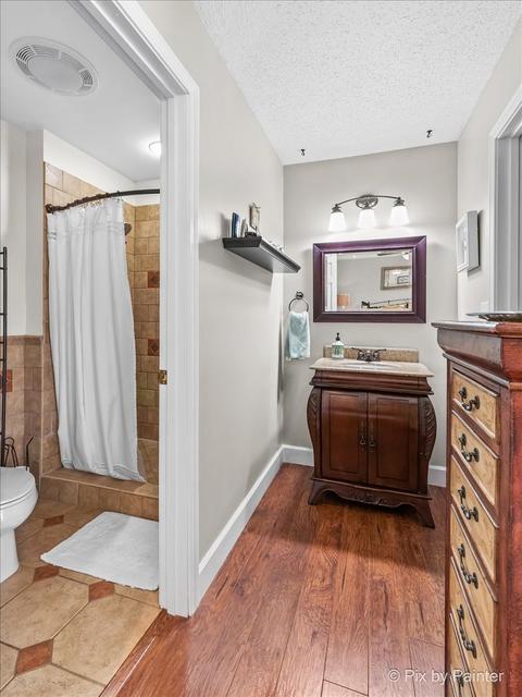 1027 Confederation Dr, Bartlett, IL 60103 photo 20