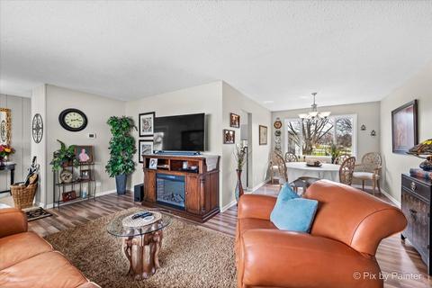 1027 Confederation Dr, Bartlett, IL 60103 photo 7