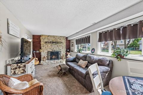 1027 Confederation Dr, Bartlett, IL 60103 photo 14