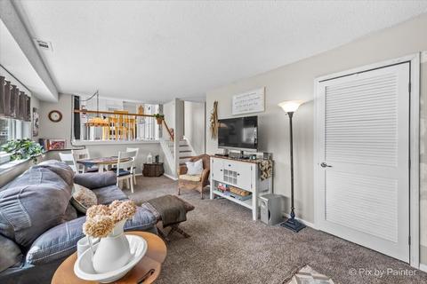 1027 Confederation Dr, Bartlett, IL 60103 photo 16