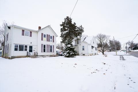 1443 S Walnut Ave, Freeport, IL 61032 photo 6