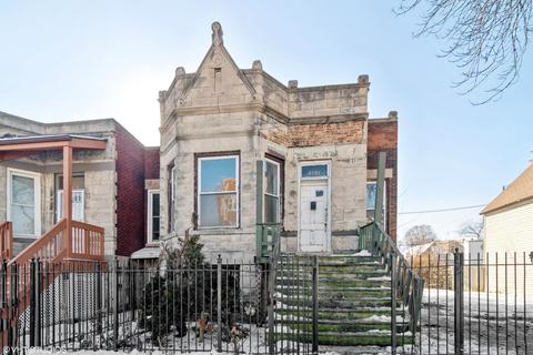 4131 W Gladys Ave, Chicago, IL 60624