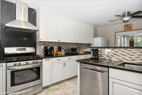 42 Moonlight Rd, Matteson, IL 60443 photo 3