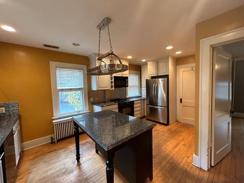 315 N Walnut St, Itasca, IL 60143 photo 4