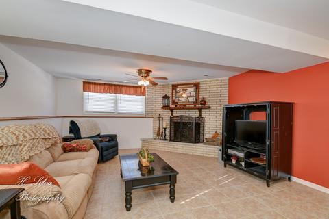 656 S 7th St, West Dundee, IL 60118 photo 12