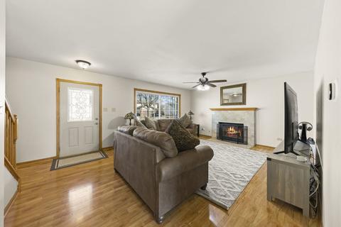 1301 Brookfield Dr, Plainfield, IL 60586 photo 4