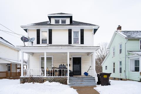 610 E Pleasant St, Freeport, IL 61032 photo 1