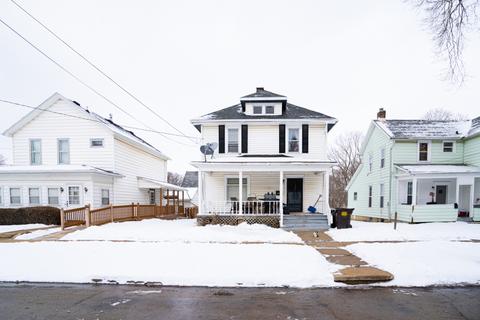 610 E Pleasant St, Freeport, IL 61032 photo 7